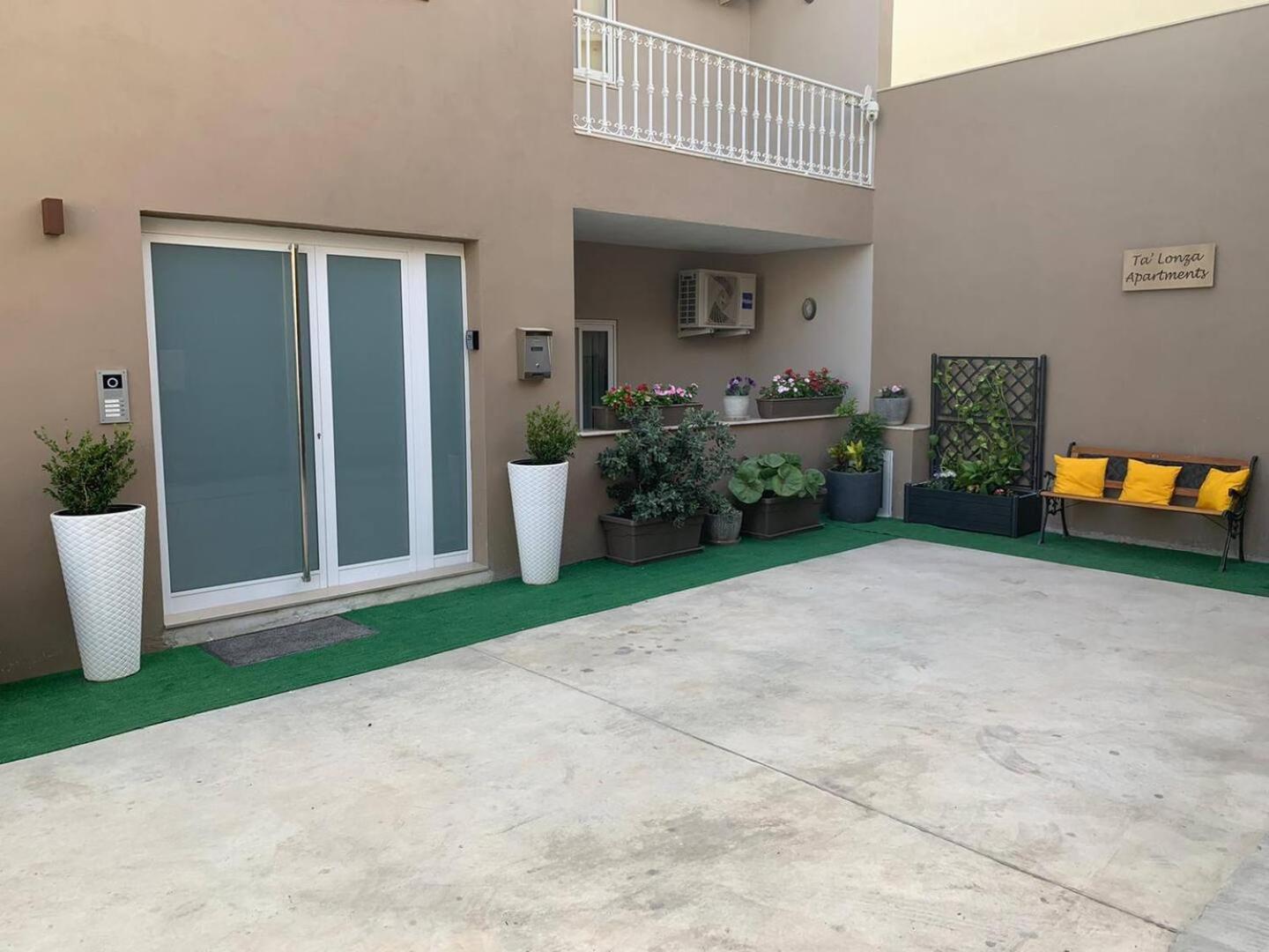 Fl 1 Ta'Lonza Luxury With Hot Tub By Homely Mellieħa Exterior foto