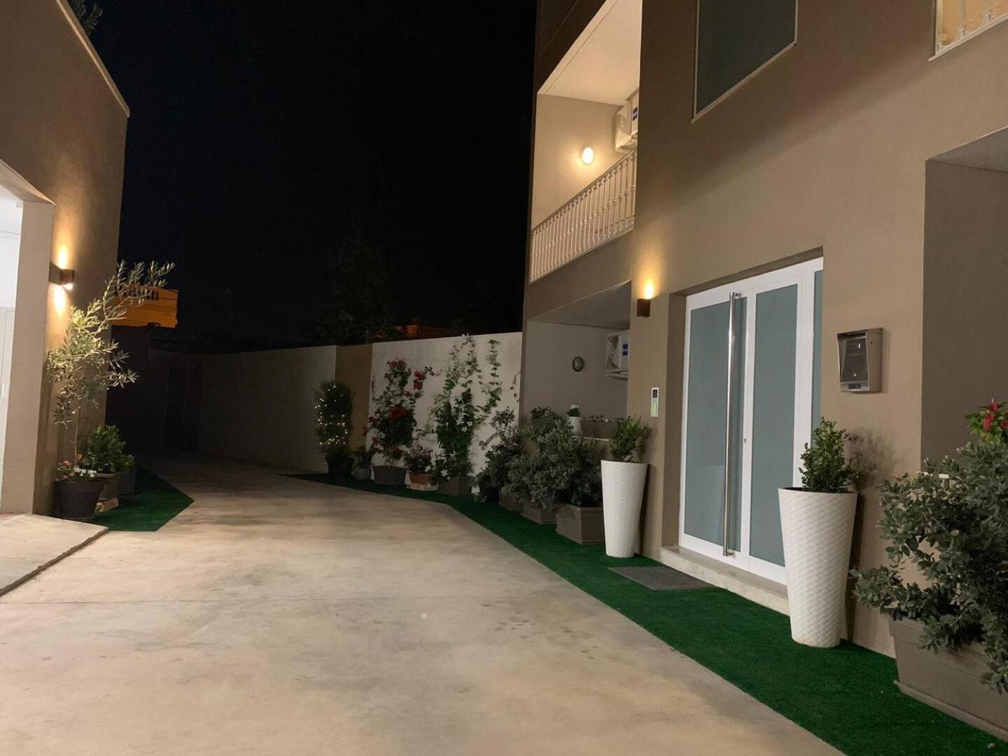 Fl 1 Ta'Lonza Luxury With Hot Tub By Homely Mellieħa Exterior foto