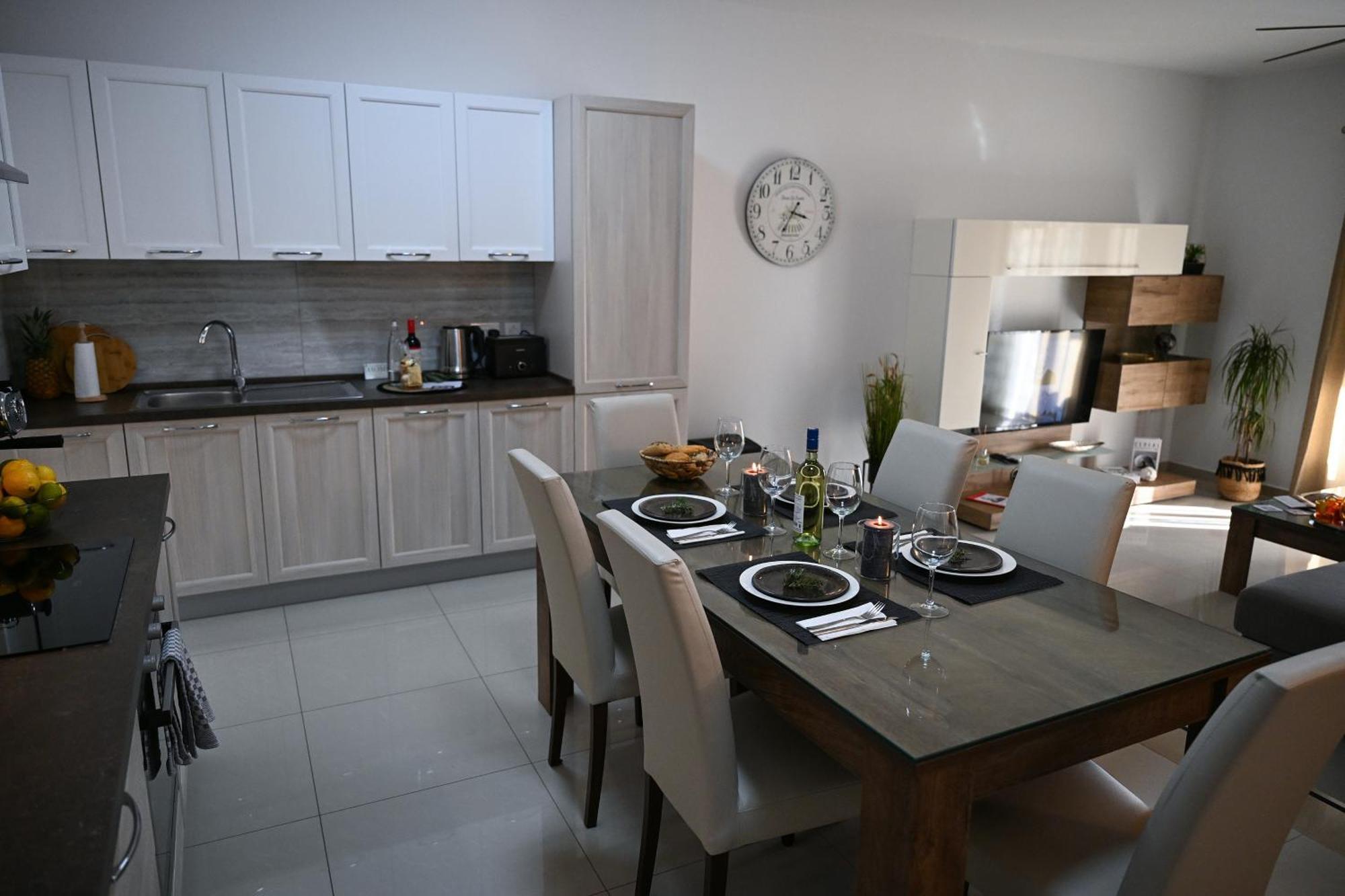Fl 1 Ta'Lonza Luxury With Hot Tub By Homely Mellieħa Exterior foto