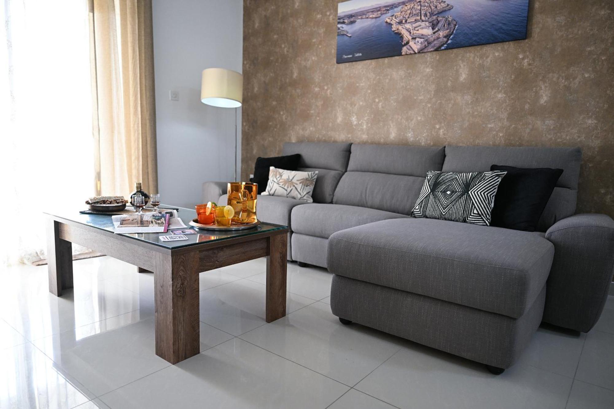 Fl 1 Ta'Lonza Luxury With Hot Tub By Homely Mellieħa Exterior foto